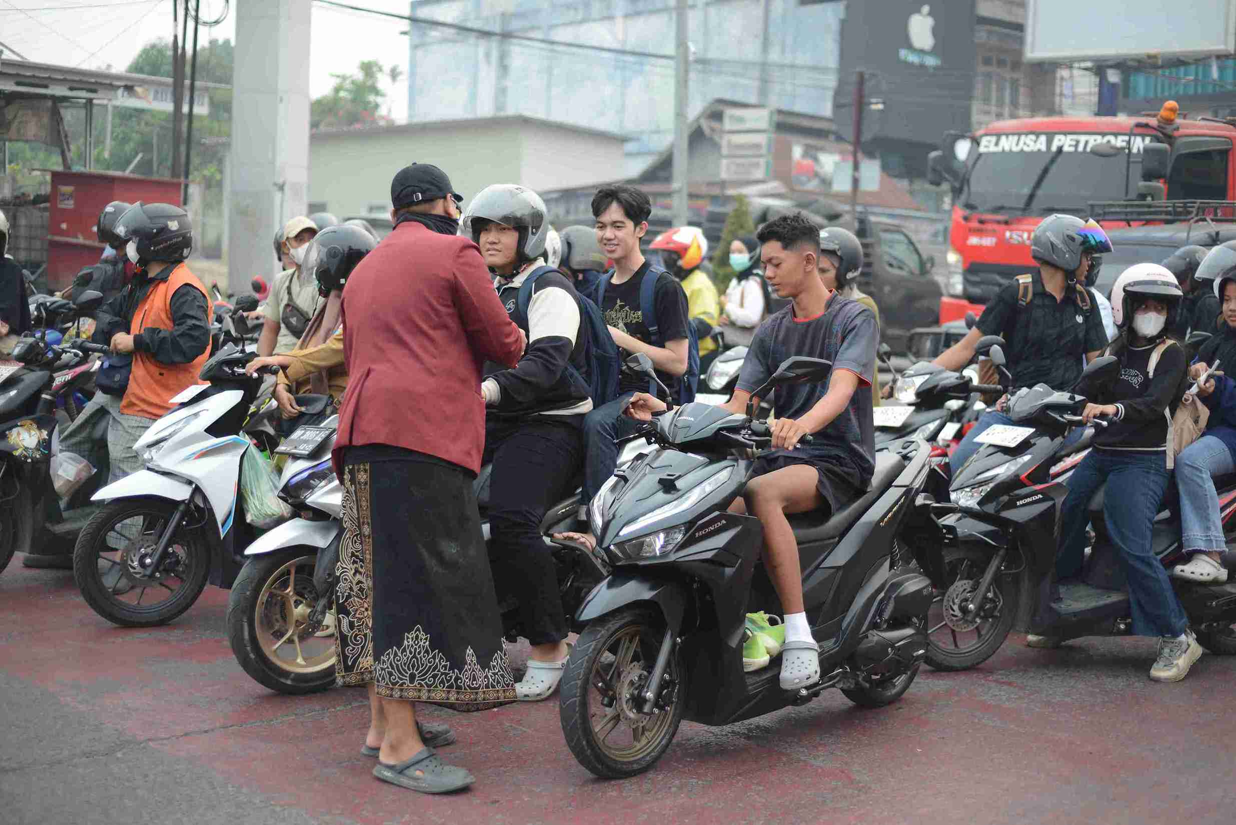 INISMA Jambi Berbagi Masker kepada Masyarakat